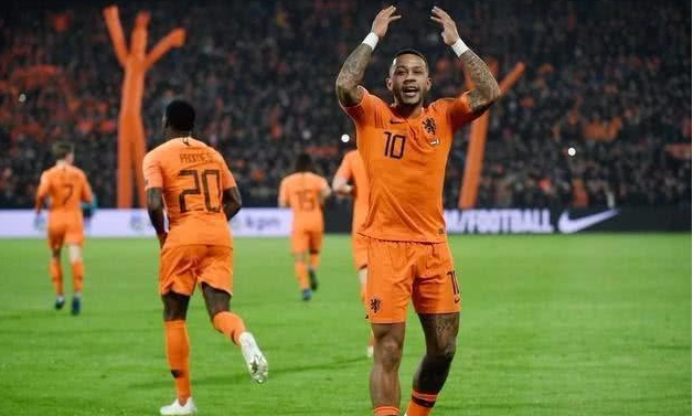 欧洲预选杯：双雄对决！荷兰vs法国，争夺小组第一